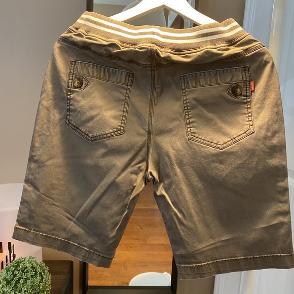 Short - Picture 3 of 3